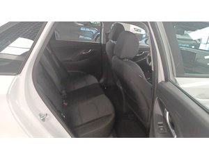 
										HYUNDAI I30 1.5 DPI KLASS SLX (110CV) BERLINA CON PORTÓN full									