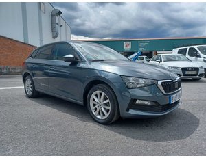 
										SKODA SCALA 1.0 TSI 81KW AMBITION (110CV) BERLINA CON PORTÓN full									