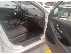 
										HYUNDAI I30 1.5 DPI KLASS SLX (110CV) BERLINA CON PORTÓN full									