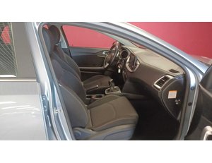 
										KIA CEED X1.6 MHEV 100KW DRIVE (136CV) TODOTERRENO full									