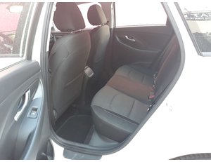 
										HYUNDAI I30 1.5 DPI KLASS SLX (110CV) BERLINA CON PORTÓN full									