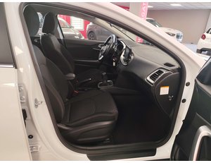
										KIA CEED X1.6 MHEV 100KW DRIVE (136CV) TODOTERRENO full									