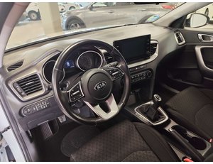 
										KIA CEED X1.6 MHEV 100KW DRIVE (136CV) TODOTERRENO full									