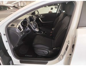 
										KIA CEED X1.6 MHEV 100KW DRIVE (136CV) TODOTERRENO full									