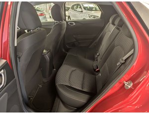 
										KIA CEED X1.6 MHEV 100KW DRIVE (136CV) TODOTERRENO full									