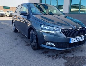 
										SKODA FABIA 1.0 TSI 70KW AMBITION PLUS (95CV) BERLINA CON PORTÓN full									