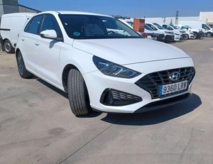 
										HYUNDAI I30 1.5 DPI KLASS SLX (110CV) BERLINA CON PORTÓN full									