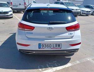 
										HYUNDAI I30 1.5 DPI KLASS SLX (110CV) BERLINA CON PORTÓN full									