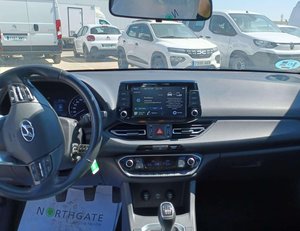 
										HYUNDAI I30 1.5 DPI KLASS SLX (110CV) BERLINA CON PORTÓN full									