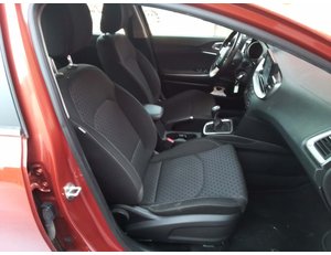 
										KIA CEED X1.6 MHEV 100KW DRIVE (136CV) TODOTERRENO full									