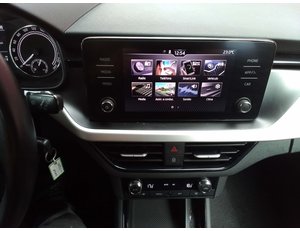 
										SKODA SCALA 1.0 TSI 81KW AMBITION (110CV) BERLINA CON PORTÓN full									