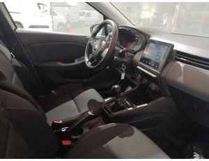 
										RENAULT CLIO 1.0 TCE 67KW BUSINESS (90CV) BERLINA CON PORTÓN full									