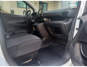 
										CITROEN BERLINGO BEV 50KWH TALLA M CONTROL (136CV) FURGÓN DERIVADO DE TURISMO full									