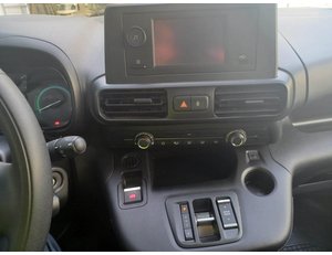 
										CITROEN BERLINGO BEV 50KWH TALLA M CONTROL (136CV) FURGÓN DERIVADO DE TURISMO full									