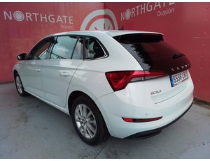 
										SKODA SCALA 1.0 TSI 81KW AMBITION (110CV) BERLINA CON PORTÓN full									