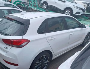 
										HYUNDAI I30 1.5 DPI KLASS SLX (110CV) BERLINA CON PORTÓN full									
