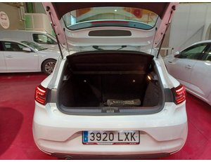 
										RENAULT CLIO 1.0 TCE 67KW ZEN (90CV) BERLINA CON PORTÓN full									