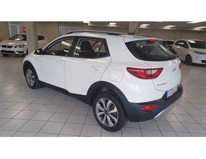 
										KIA STONIC 1.2 DPI CONCEPT (84CV) TODOTERRENO full									
