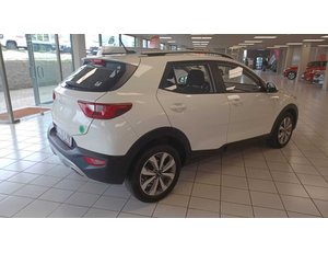 
										KIA STONIC 1.2 DPI CONCEPT (84CV) TODOTERRENO full									