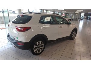
										KIA STONIC 1.2 DPI DRIVE (84CV) TODOTERRENO full									
