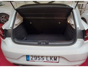 
										RENAULT CLIO 1.0 TCE 74KW LPG BUSINESS (100CV) BERLINA CON PORTÓN full									