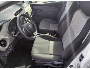 
										TOYOTA YARIS 1.5 VVT-I HYBRID ACTIVE AUTO (100CV) full									