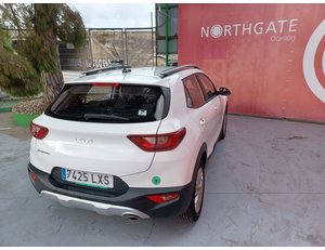 
										KIA STONIC 1.2 DPI CONCEPT (84CV) TODOTERRENO full									