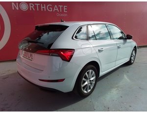 
										SKODA SCALA 1.0 TSI 81KW AMBITION (110CV) BERLINA CON PORTÓN full									