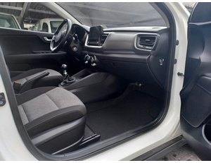
										KIA STONIC 1.2 DPI CONCEPT (84CV) TODOTERRENO full									