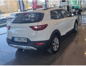 
										KIA STONIC 1.2 DPI CONCEPT (84CV) TODOTERRENO full									
