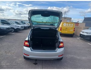 
										SKODA FABIA 1.0 TSI 70KW AMBITION PLUS (95CV) BERLINA CON PORTÓN full									