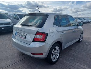 
										SKODA FABIA 1.0 TSI 70KW AMBITION PLUS (95CV) BERLINA CON PORTÓN full									