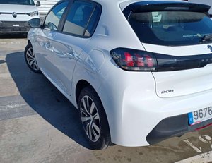 
										PEUGEOT 208 1.5 BLUEHDI 73KW ACTIVE (100CV) BERLINA CON PORTÓN full									