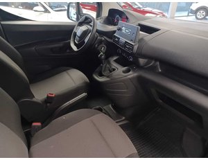 
										PEUGEOT PARTNER 1.5 BLUEHDI 73KW PRO STANDARD (98CV) FURGÓN DERIVADO DE TURISMO full									
