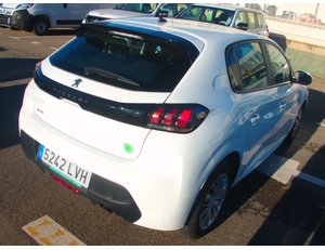 
										PEUGEOT 208 1.5 BLUEHDI 73KW ACTIVE (100CV) BERLINA CON PORTÓN full									