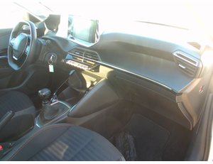 
										PEUGEOT 208 1.5 BLUEHDI 73KW ACTIVE (100CV) BERLINA CON PORTÓN full									