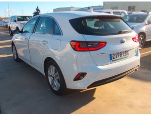 
										KIA CEED 1.0 T-GDI 74KW DRIVE (100CV) BERLINA CON PORTÓN full									