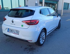 
										RENAULT CLIO 1.0 TCE 67KW ZEN (90CV) BERLINA CON PORTÓN full									