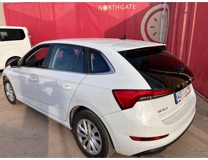 
										SKODA SCALA 1.0 TSI 81KW AMBITION (110CV) BERLINA CON PORTÓN full									