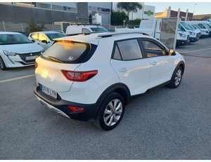 
										KIA STONIC 1.2 DPI CONCEPT (84CV) TODOTERRENO full									