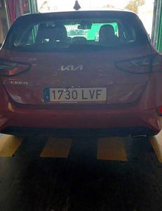 
										KIA CEED 1.0 T-GDI 74KW DRIVE (100CV) BERLINA CON PORTÓN full									