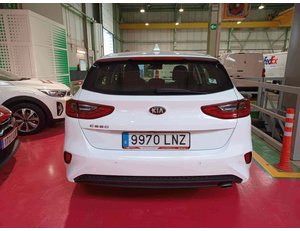 
										KIA CEED 1.0 T-GDI 74KW DRIVE (100CV) BERLINA CON PORTÓN full									