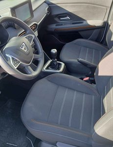 
										DACIA SANDERO 1.0 TCE 90 STEPWAY COMFORT (91CV) BERLINA CON PORTÓN full									