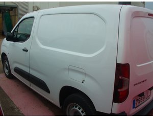 
										PEUGEOT PARTNER 1.5 BLUEHDI 73KW PRO STANDARD (98CV) FURGÓN DERIVADO DE TURISMO full									