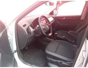 
										SKODA FABIA 1.0 TSI 70KW AMBITION PLUS (95CV) BERLINA CON PORTÓN full									