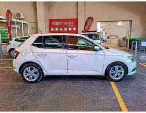 
										SKODA FABIA 1.0 TSI 70KW AMBITION PLUS (95CV) BERLINA CON PORTÓN full									