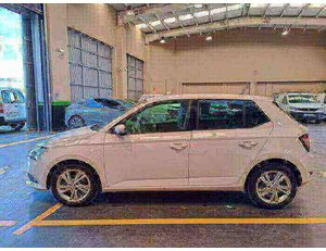 
										SKODA FABIA 1.0 TSI 70KW AMBITION PLUS (95CV) BERLINA CON PORTÓN full									