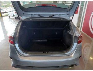 
										KIA CEED 1.0 T-GDI 74KW DRIVE (100CV) BERLINA CON PORTÓN full									