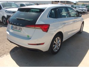 
										SKODA SCALA 1.0 TSI 81KW AMBITION (110CV) BERLINA CON PORTÓN full									