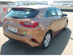 
										KIA CEED 1.0 T-GDI 74KW DRIVE (100CV) BERLINA CON PORTÓN full									
